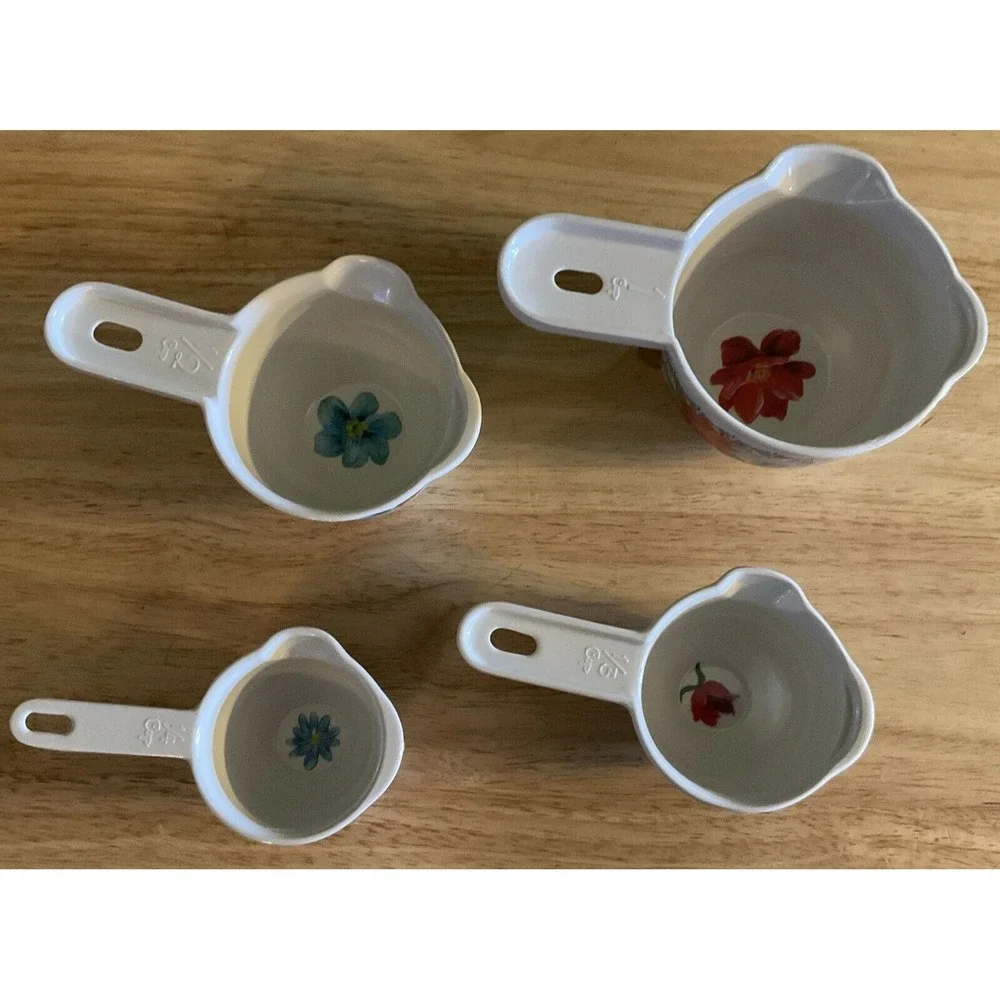 Pioneer Woman Kitchen Set, 19 Piece Set, Utensils, Measuring Cups,‎ And More